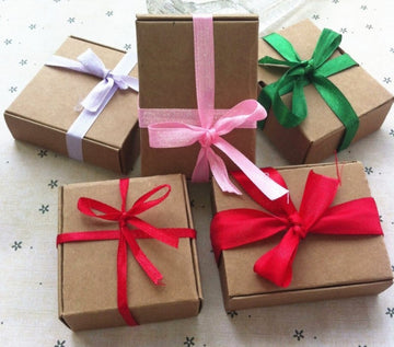 Gift box and ribbon